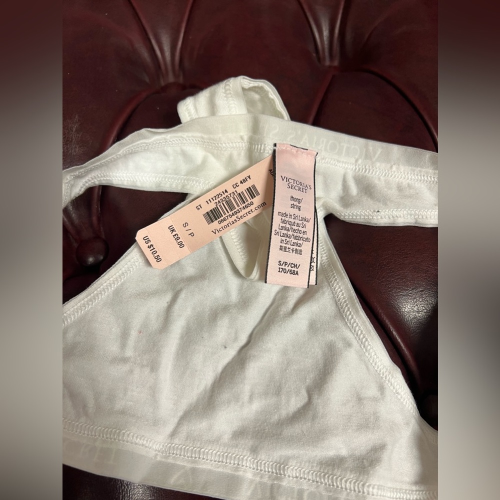 Victoria’s Secret Thong Underwear New With Tags - Picture 4 of 4